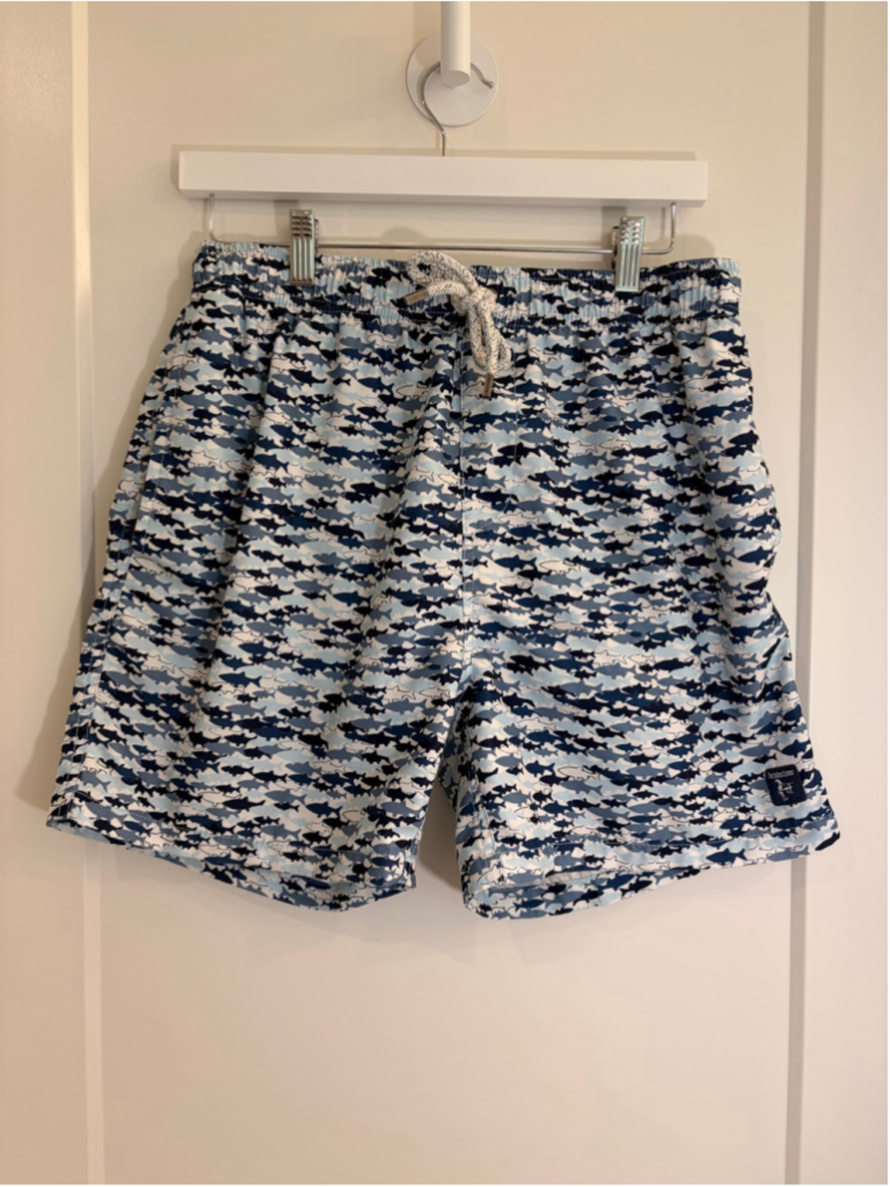 Men’s The Endless Summer Blue Shark Print Swim Trunks Size Medium EUC